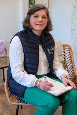 charline-simon-piau-naturopathe-reflexologue-conde-en-normandie-bilan-naturopathique-cabinet