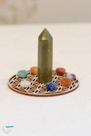 pierres-chakras-coeur-olivine-reflexologie-naturopathe-conde-normandie
